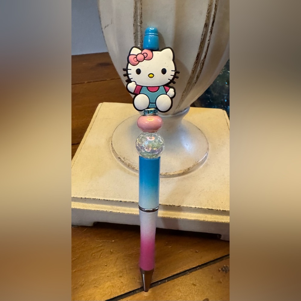 Hello Kitty Sanrio Handcrafted Beaded & Rhinestone Pastel Two-Tone Pen Gift